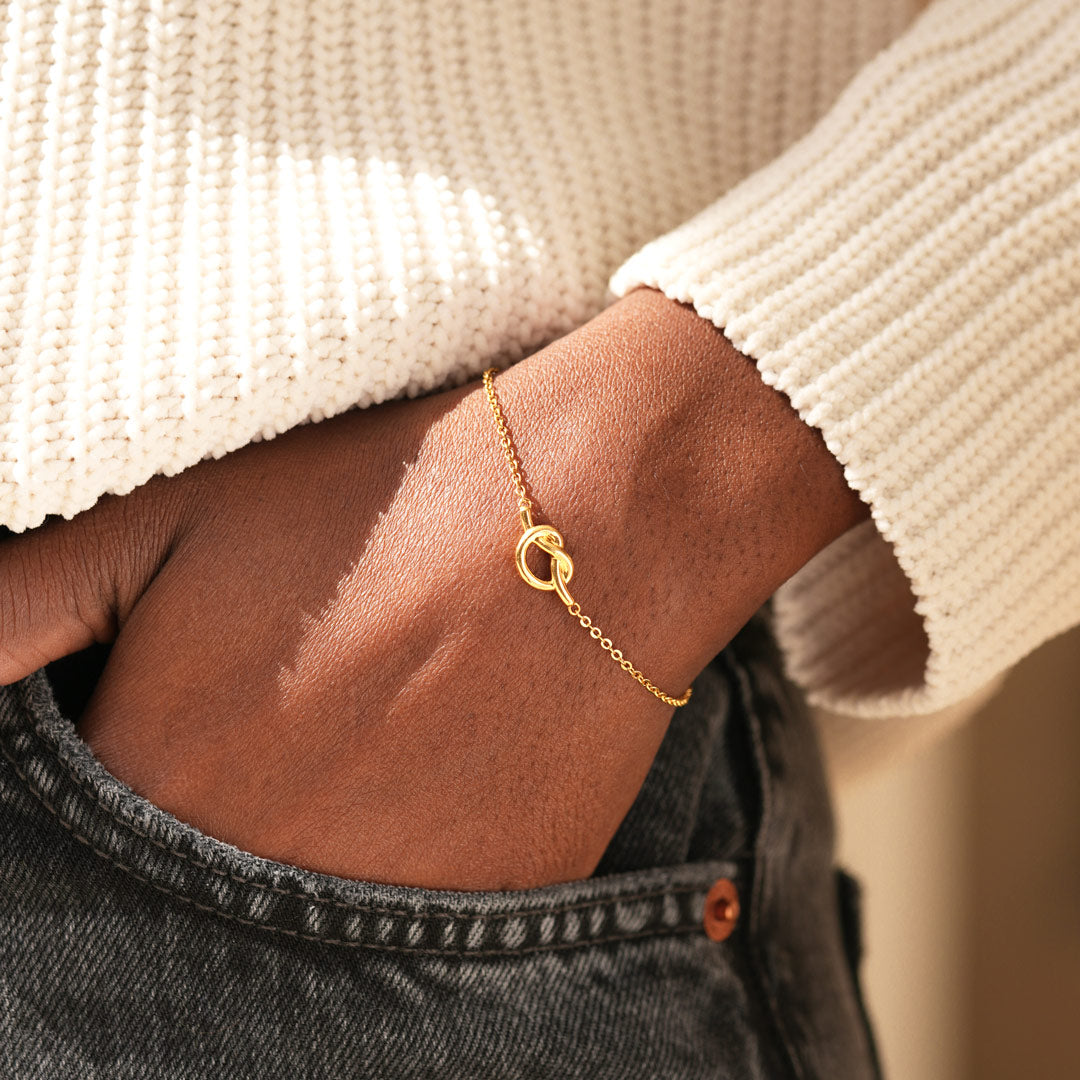 Sister By Heart Knot Bracelet